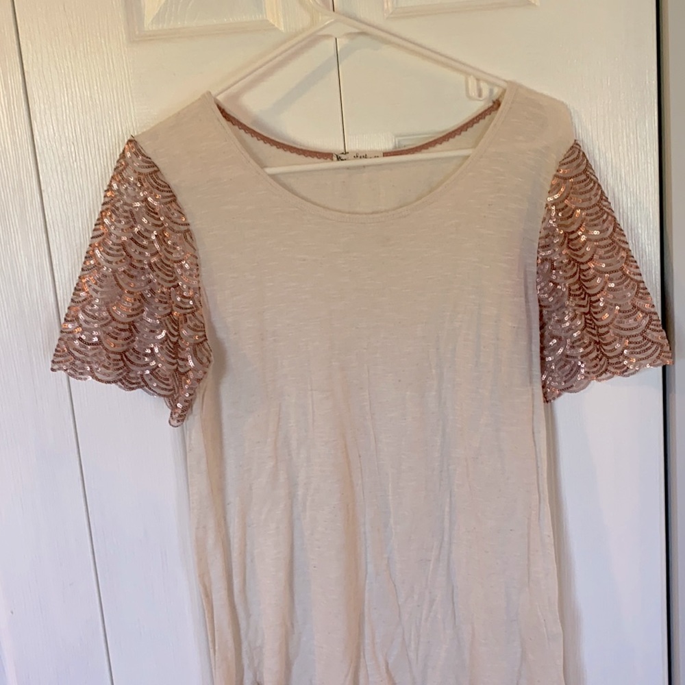 Rose gold sparkly sleeved tee shirt